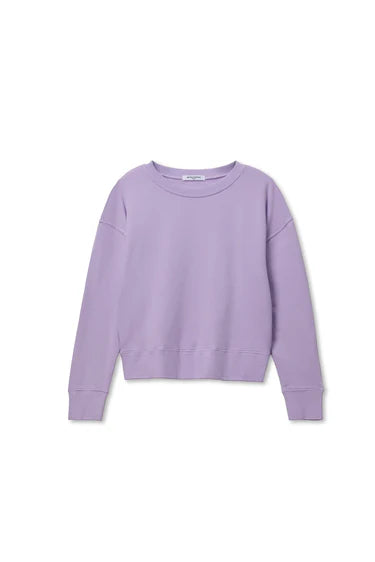 Black sweatshirt with 'LIMITLESS' text on a white background